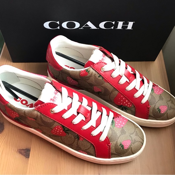 🍓 Coach Clip Low Top Sneaker In Signature Canvas With Wild Strawberry Print - Picture 2 of 13